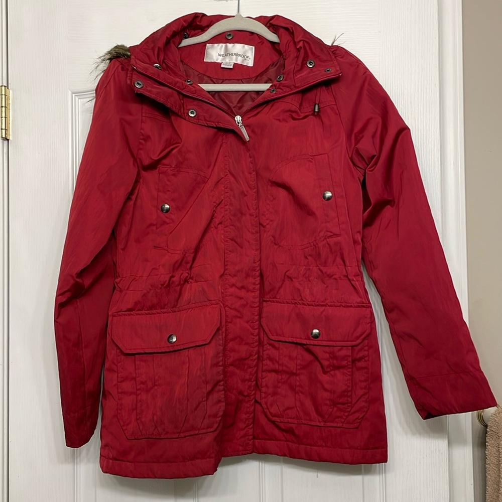 💚 Size small Weatherproof brand ladies deep red mid weight coat 💚